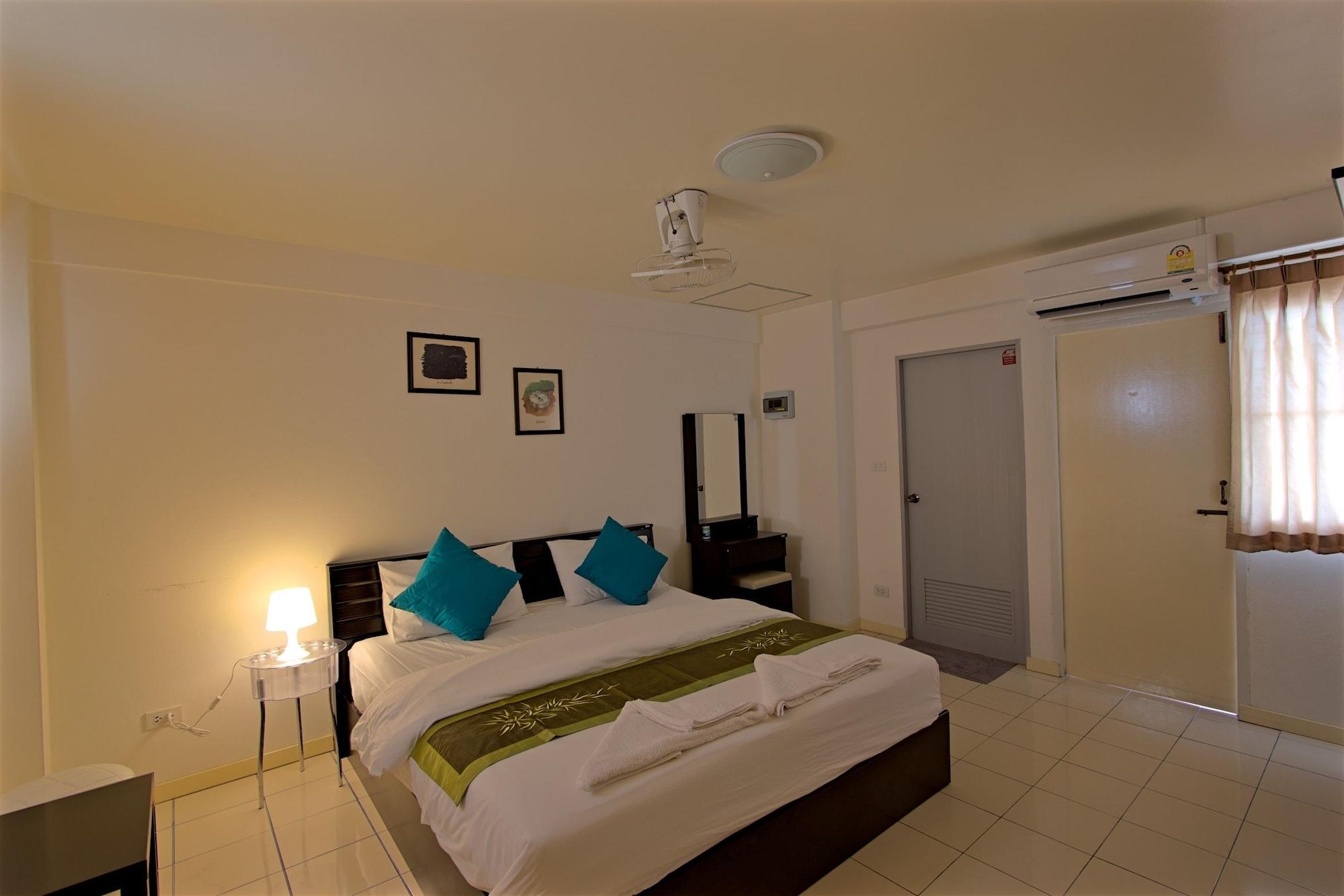 Charn Residence Bang Saen Ngoại thất bức ảnh