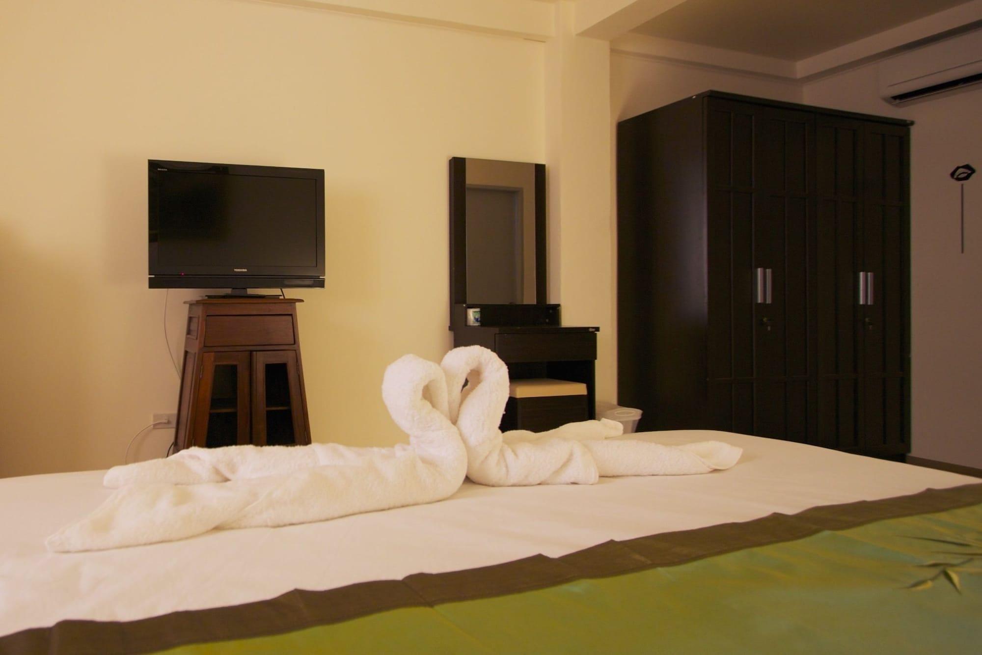 Charn Residence Bang Saen Ngoại thất bức ảnh
