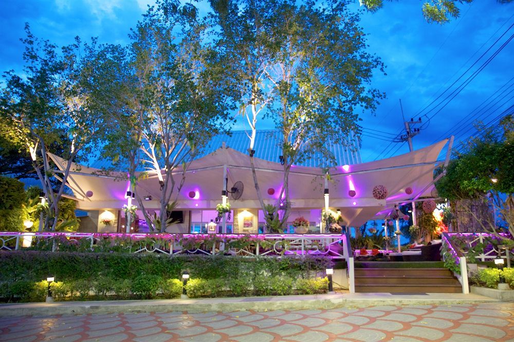 Charn Residence Bang Saen Ngoại thất bức ảnh
