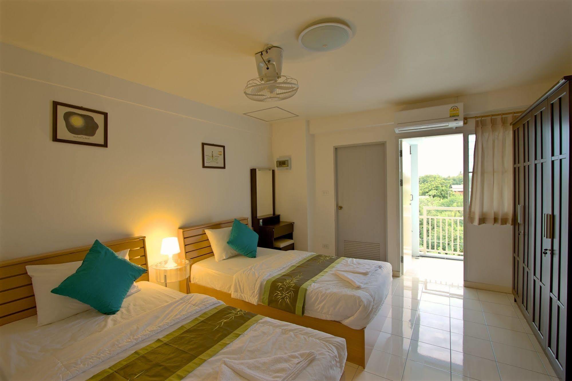Charn Residence Bang Saen Ngoại thất bức ảnh
